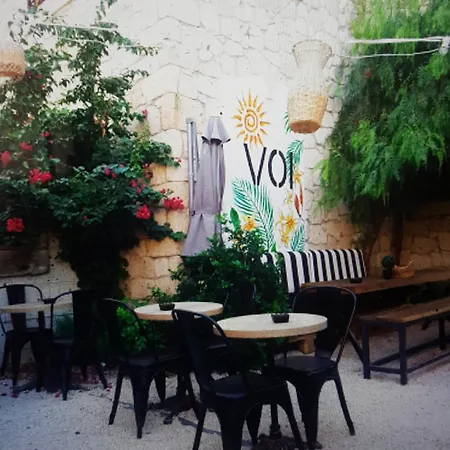 Vespera ألاتشاتي